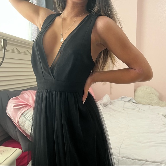 Formal Black BCBGenterarion Tulle Evening Dress 🖤 - Picture 2 of 6